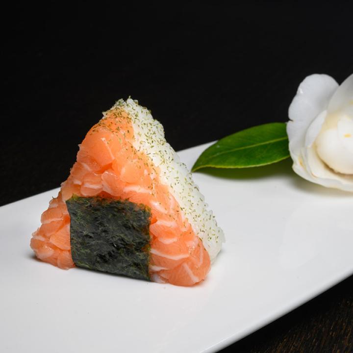 Onigiri Sake al Salmone